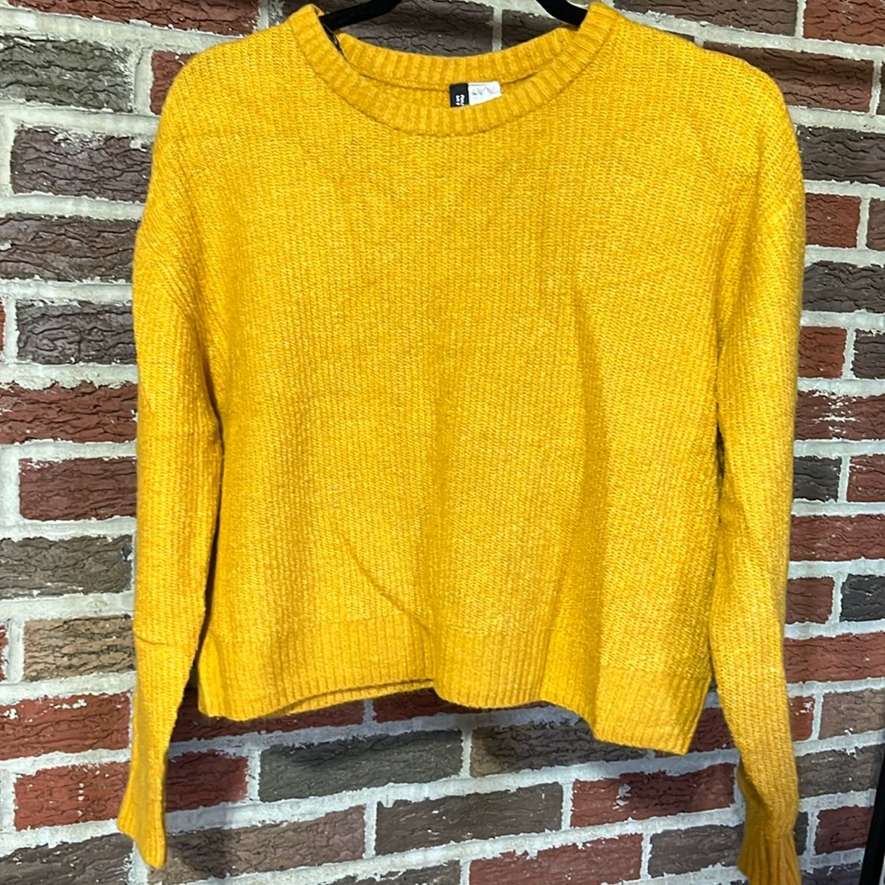 H&M sweater